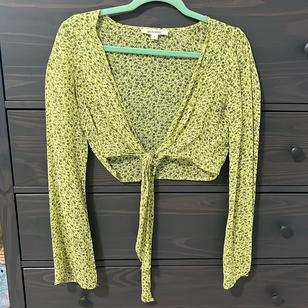 Floral green modern renewal top
